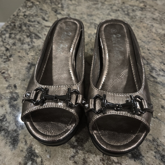 Helens Heart Shoes - Women's Metallic Bronze Open-Toe Platform Mules with Decorative Bit